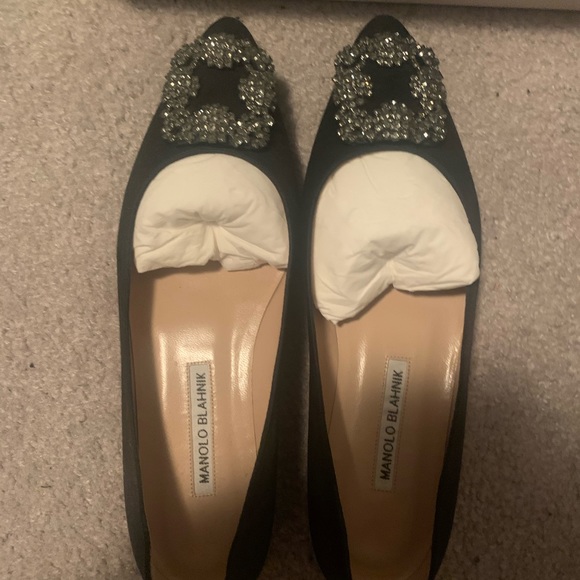 manolo blahnik black shoes - Picture 4 of 10